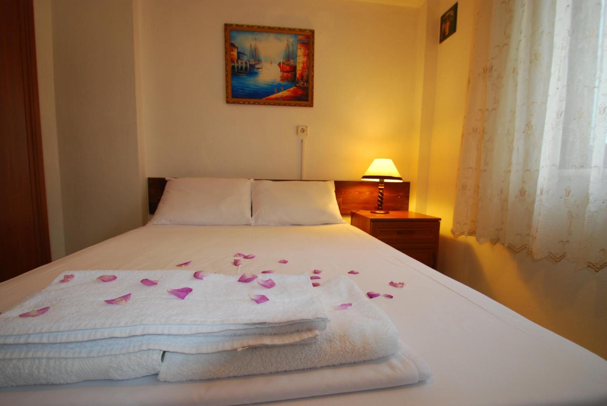 Adali Guest House Bozcaada Eksteriør billede