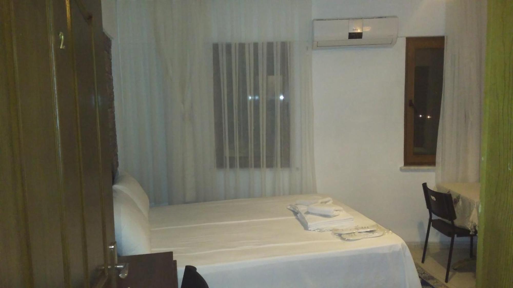 Adali Guest House Bozcaada Værelse billede