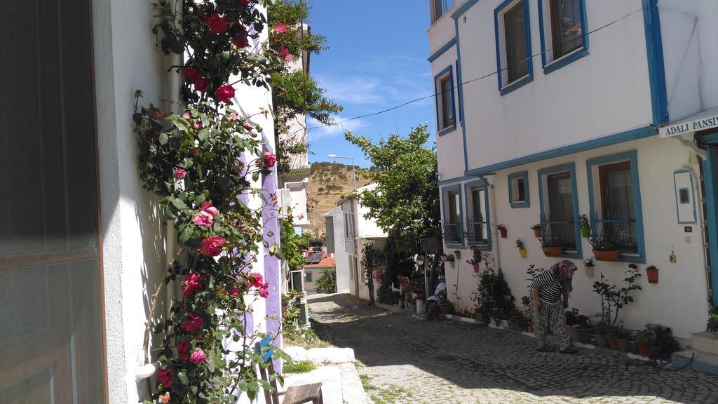 Adali Guest House Bozcaada Eksteriør billede
