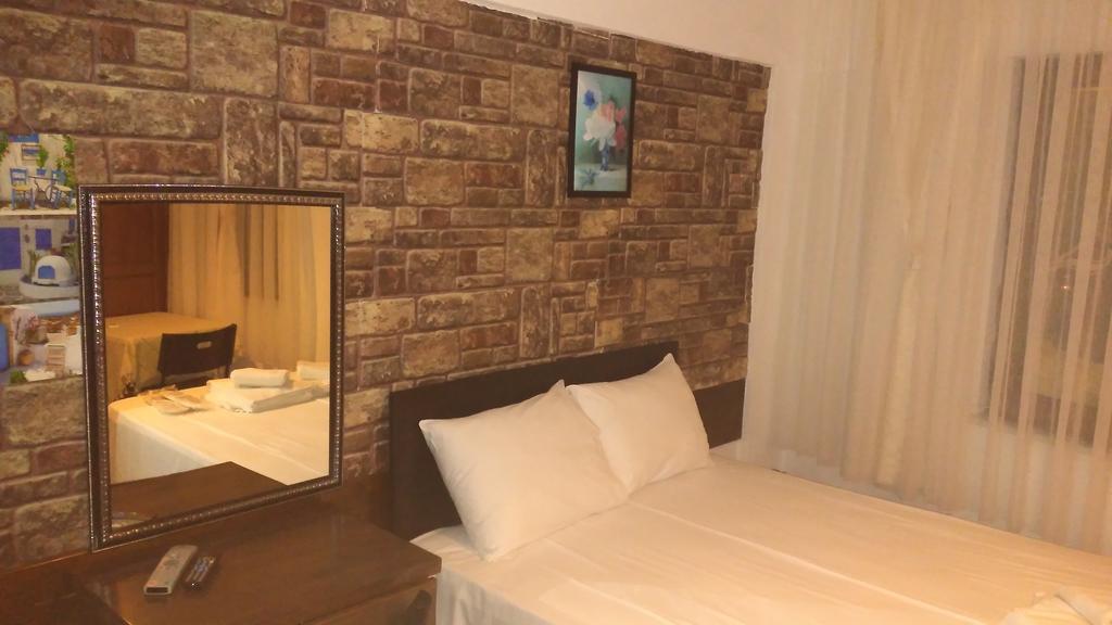 Adali Guest House Bozcaada Værelse billede