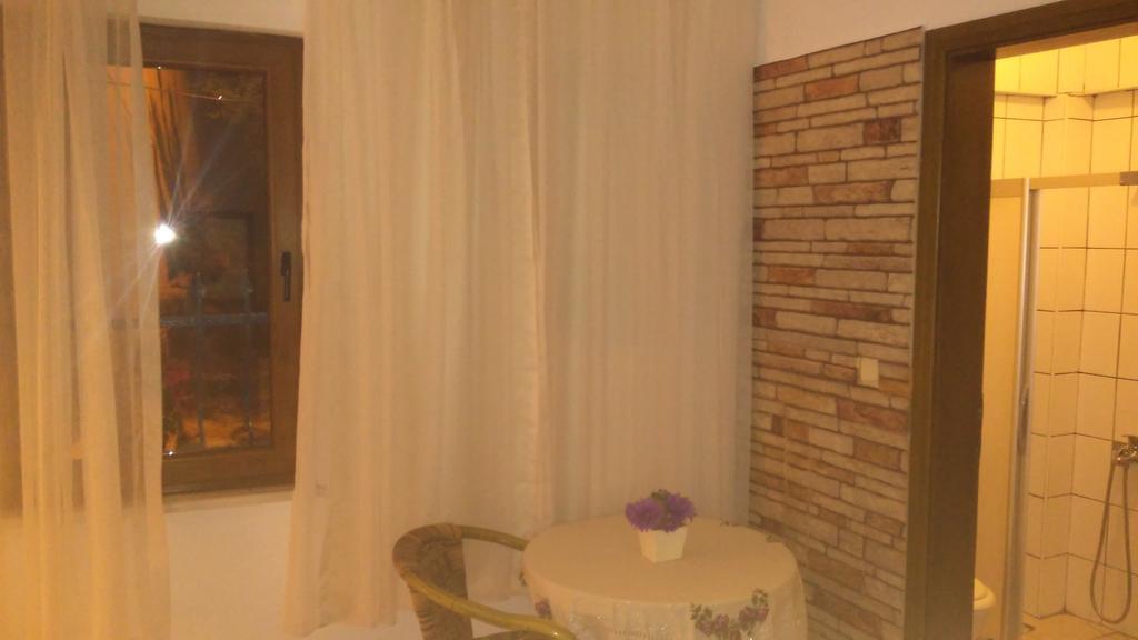 Adali Guest House Bozcaada Eksteriør billede