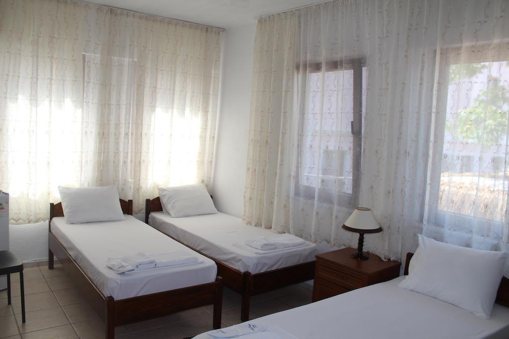 Adali Guest House Bozcaada Værelse billede