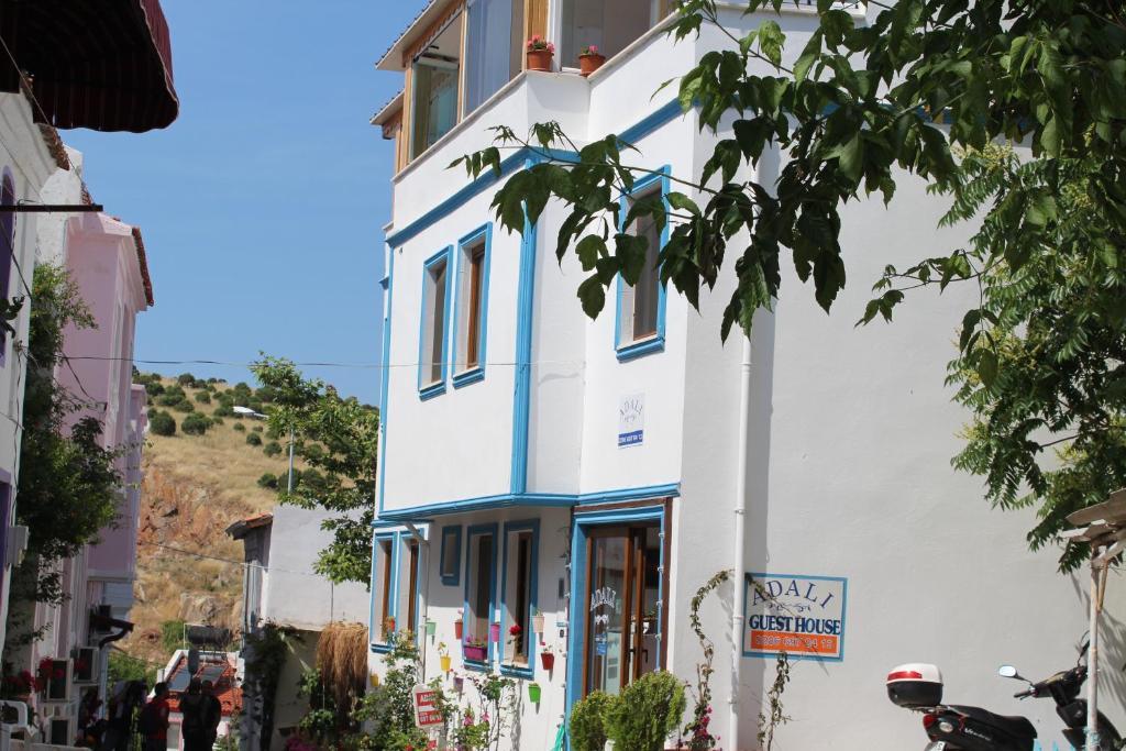 Adali Guest House Bozcaada Eksteriør billede